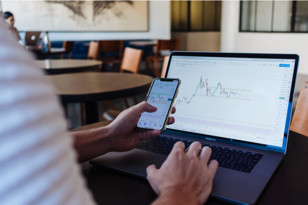 As tech stock valuations are volatile, here’s a guide.