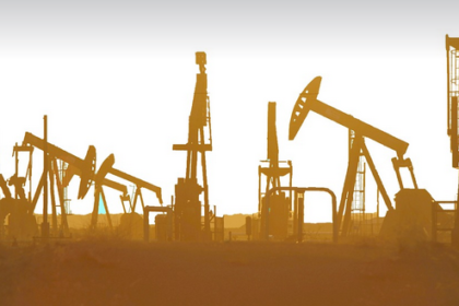 Oil Holds Gain as Traders Await