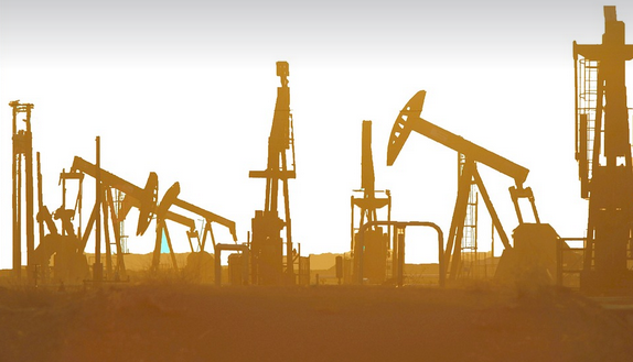 Oil Holds Gain as Traders Await