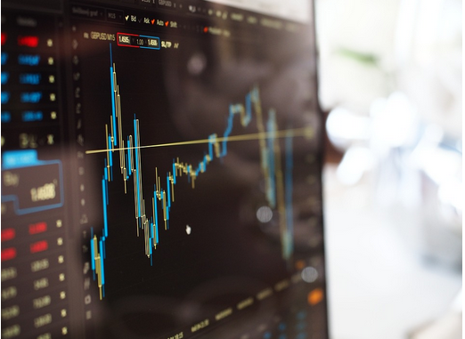 How the Stock Market Responds to Trade Developments and Consumer Sentiment under Trump Administration Policies